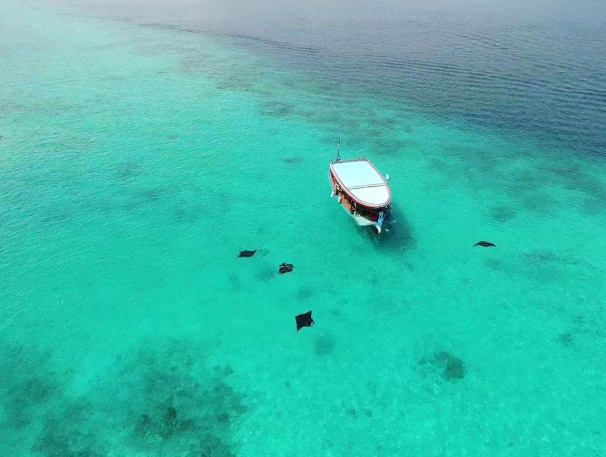 Sunrise By White Sand Dhigurah Dhigurah  Exteriér fotografie